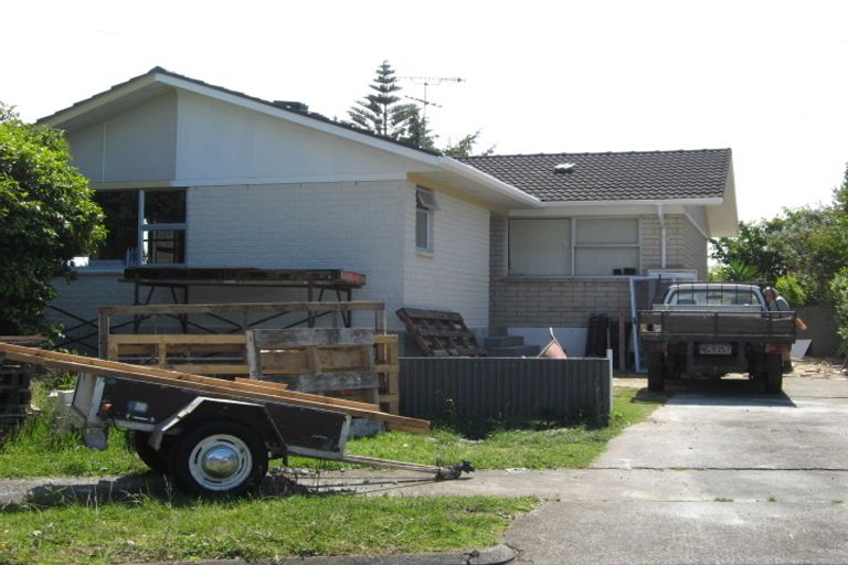 Photo of property in 23 Dunstall Place, Mangere Bridge, Auckland, 2022