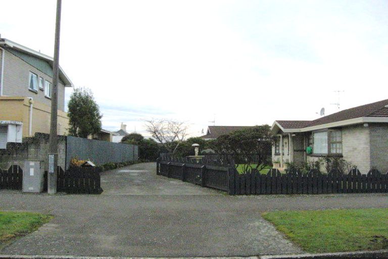 Photo of property in 2/27 Macmaster Street, Richmond, Invercargill, 9810