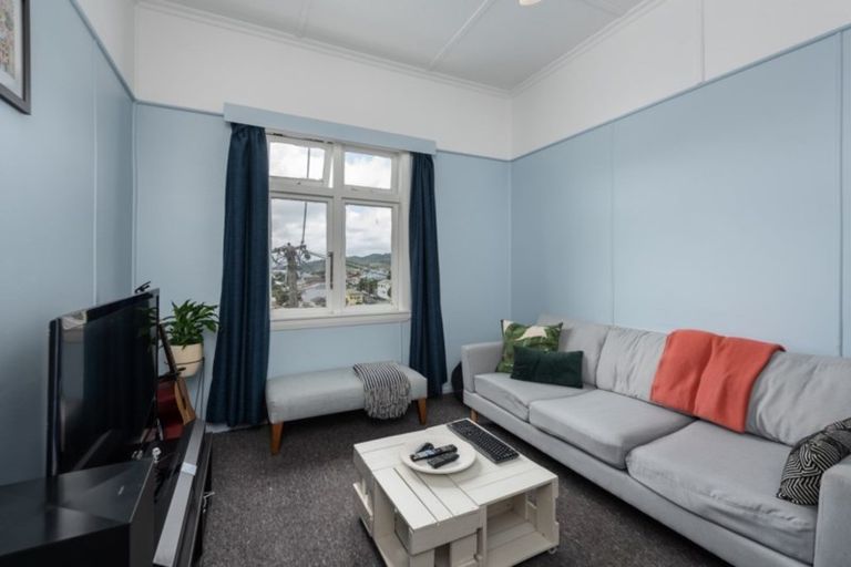 Photo of property in 16 Glendavar Street, Berhampore, Wellington, 6023