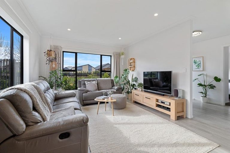 Photo of property in 14 Wyrall Way, Chartwell, Hamilton, 3210