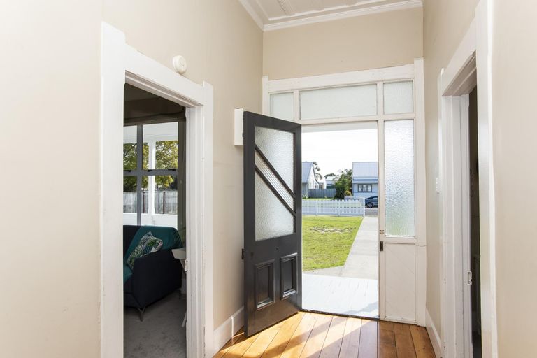 Photo of property in 26 Disraeli Street, Gisborne, 4010