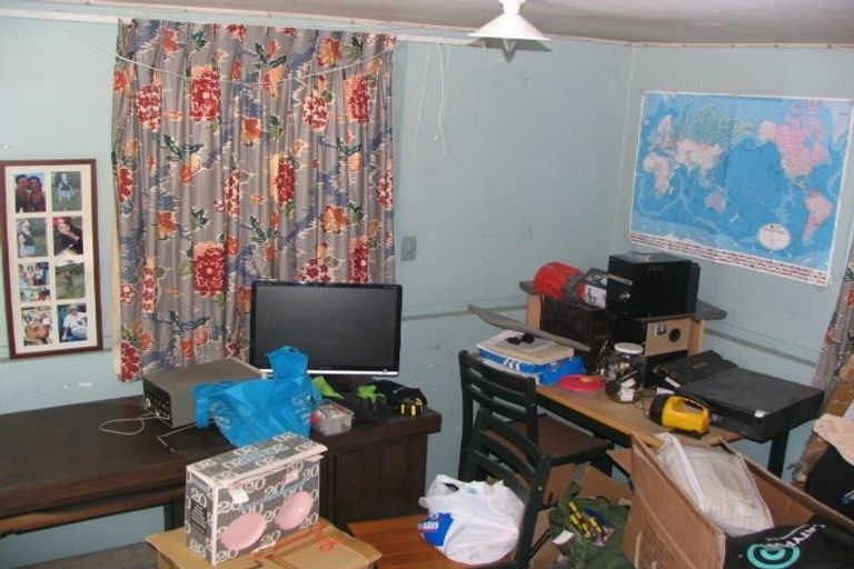 Photo of property in 1/12 Northumberland Avenue, Belmont, Auckland, 0622