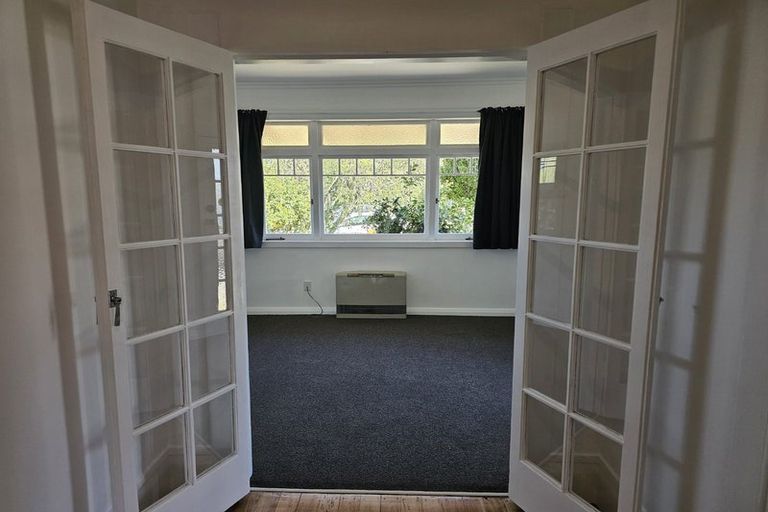 Photo of property in 1 Bernard Street, Avenues, Whangarei, 0110