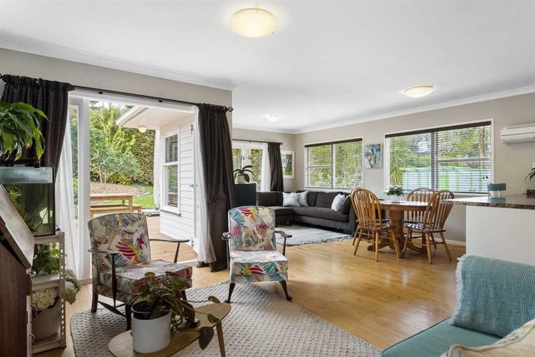 Photo of property in 35 Lynden Avenue, Hillcrest, Auckland, 0627