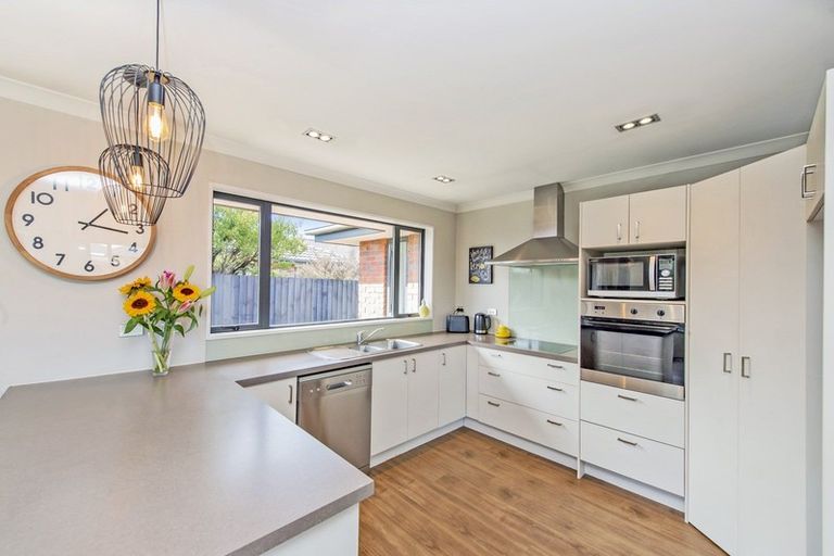 Photo of property in 2 Goldie Place, Rolleston, 7614