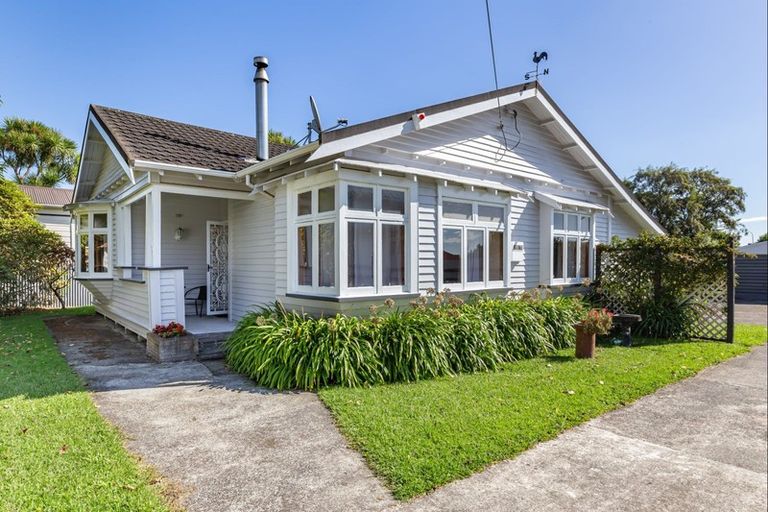 Photo of property in 151 Cambridge Street, Levin, 5510