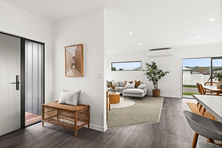 Photo of property in 24 George Yee Place, Taradale, Napier, 4112