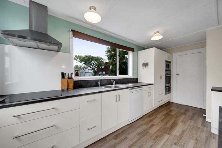 Photo of property in 94 Victoria Street, Hawera, 4610