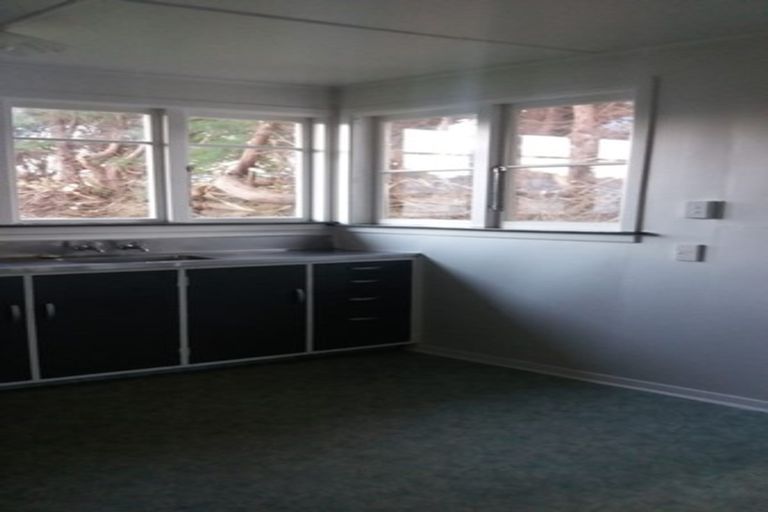 Photo of property in 32 Woodward Street East, Featherston, 5710