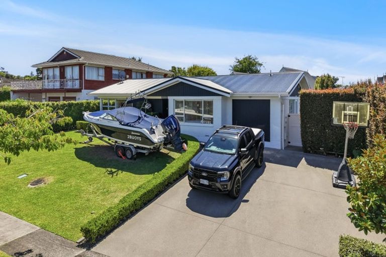 Photo of property in 46 Luton Avenue, Sunnyhills, Auckland, 2010