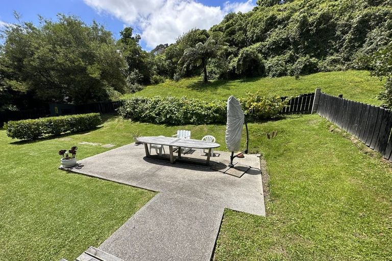 Photo of property in 11a Poneke Drive, Waikanae, 5036