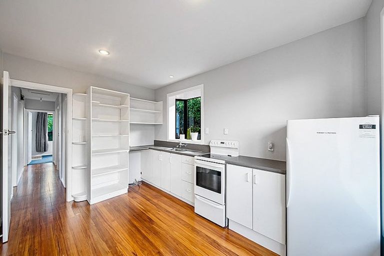 Photo of property in 18 Frensham Crescent, Woolston, Christchurch, 8062