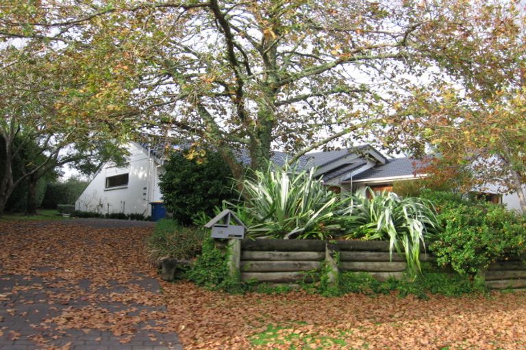 Photo of property in 18 Waipuia Place, Greenhithe, Auckland, 0632