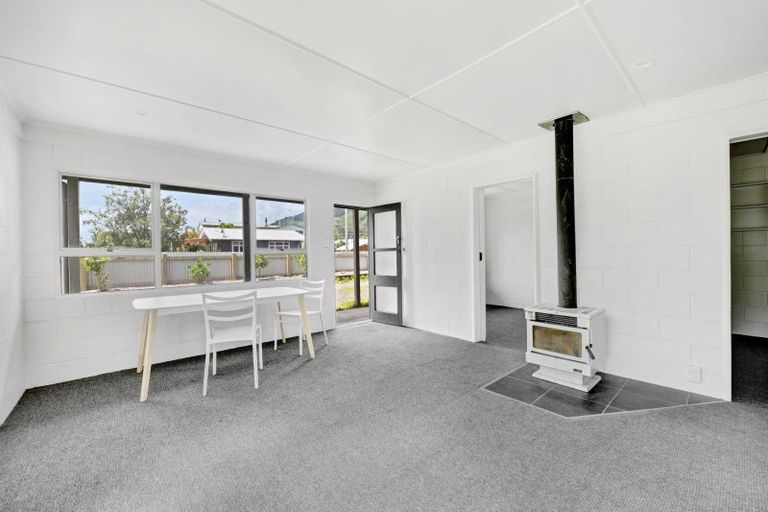 Photo of property in 44 Beach Road, Waikawa, Picton, 7220