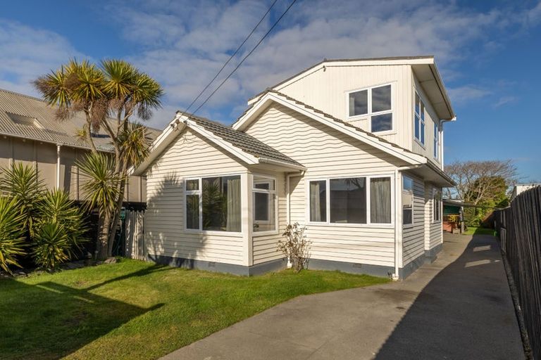 Photo of property in 390 Keyes Road, New Brighton, Christchurch, 8083