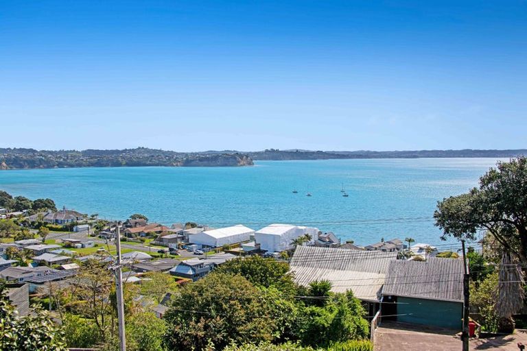 Photo of property in 1099 Whangaparaoa Road, Tindalls Beach, Whangaparaoa, 0930