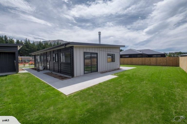 Photo of property in 3 Isthmus Place, Lake Hawea, Wanaka, 9382