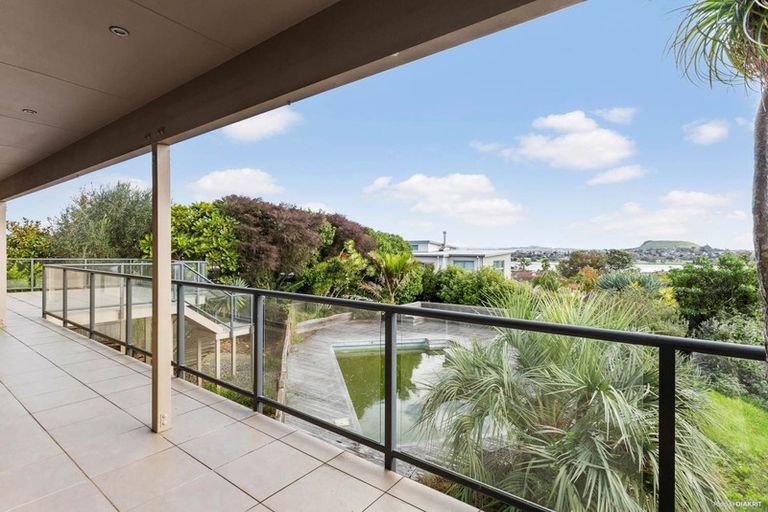 Photo of property in 12 Suzetta Place, Sunnyhills, Auckland, 2010