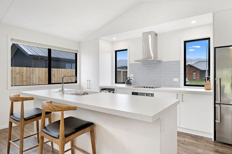 Photo of property in 3 Edna Lane, Lake Hawea, Wanaka, 9382