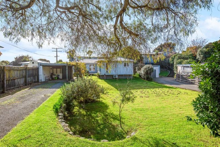 Photo of property in 39 Eatwell Avenue, Paraparaumu Beach, Paraparaumu, 5032