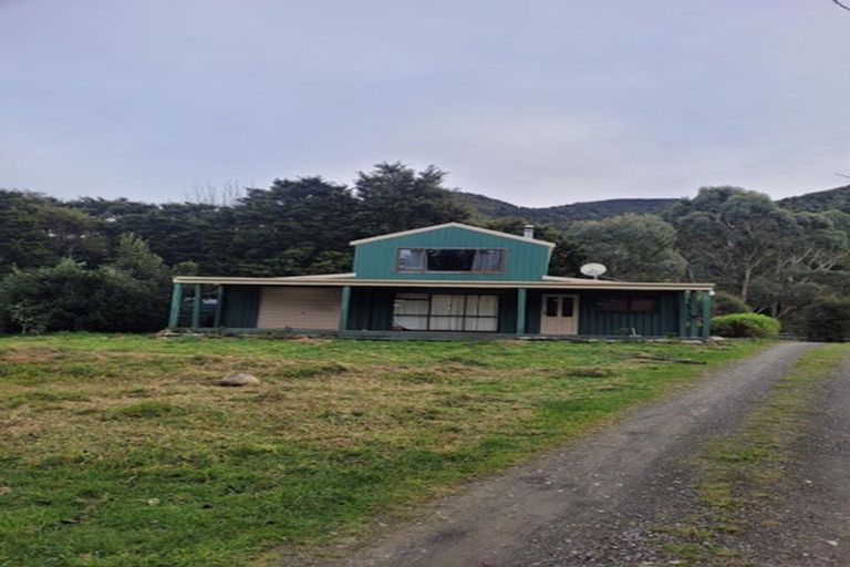 Photo of property in 137 Bucks Road, Tauwharenikau, Featherston, 5773