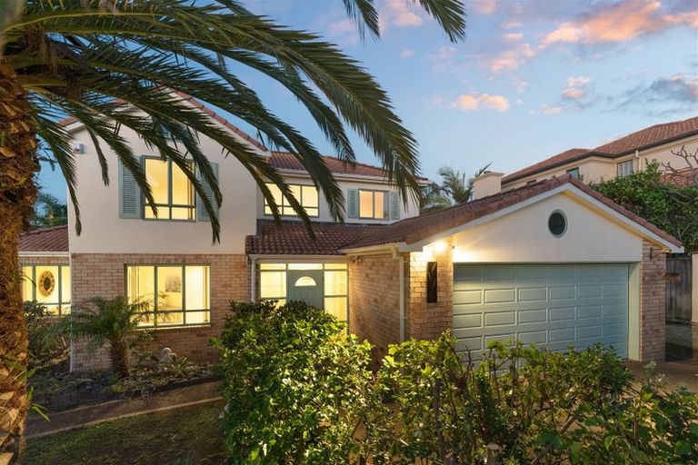 Photo of property in 19 Gilberd Place, Torbay, Auckland, 0630