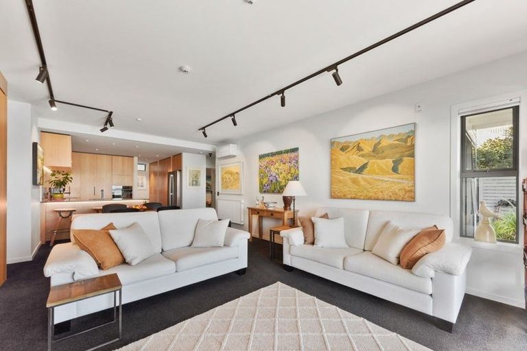 Photo of property in 1/371 Wakefield Quay, Stepneyville, Nelson, 7010