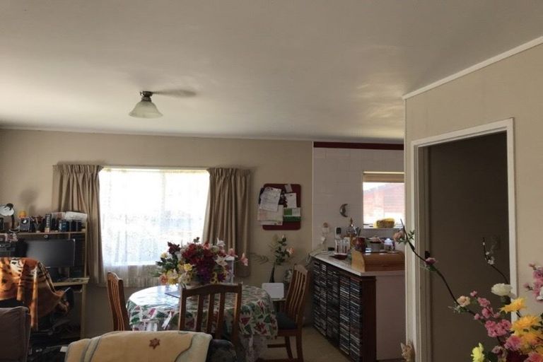 Photo of property in 2/6 Sunshine Place, Papakura, 2110