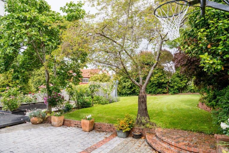 Photo of property in 5 Merlin Street, Roslyn, Dunedin, 9010