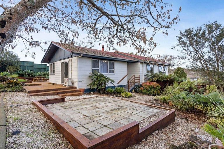 Photo of property in 20 Newham Place, Henderson, Auckland, 0612