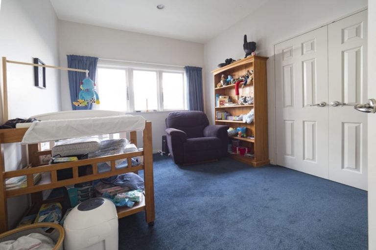 Photo of property in 16 Collins Street, Petone, Lower Hutt, 5012