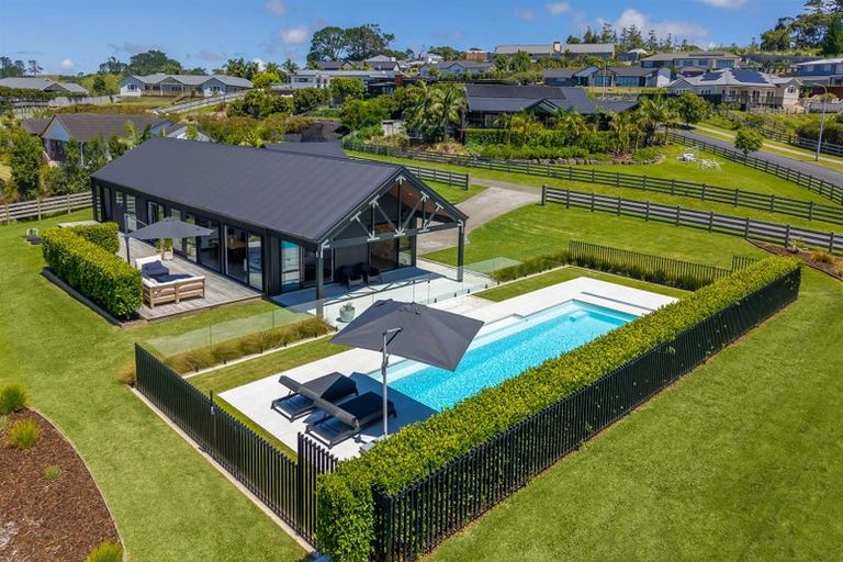 Photo of property in 81 Solan Drive, Waimauku, 0812