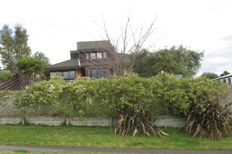 Photo of property in 20 Langstone Street, Welcome Bay, Tauranga, 3112