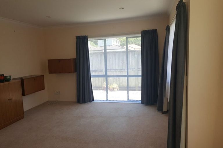 Photo of property in Miramar Villas, 13/6 Brussels Street, Miramar, Wellington, 6022