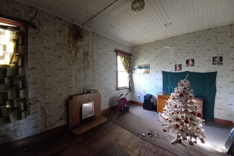 Photo of property in 14 Bridge Street, Tuatapere, 9620