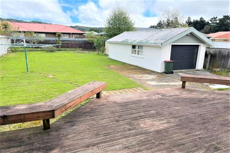 Photo of property in 25 Fitzherbert Road, Wainuiomata, Lower Hutt, 5014