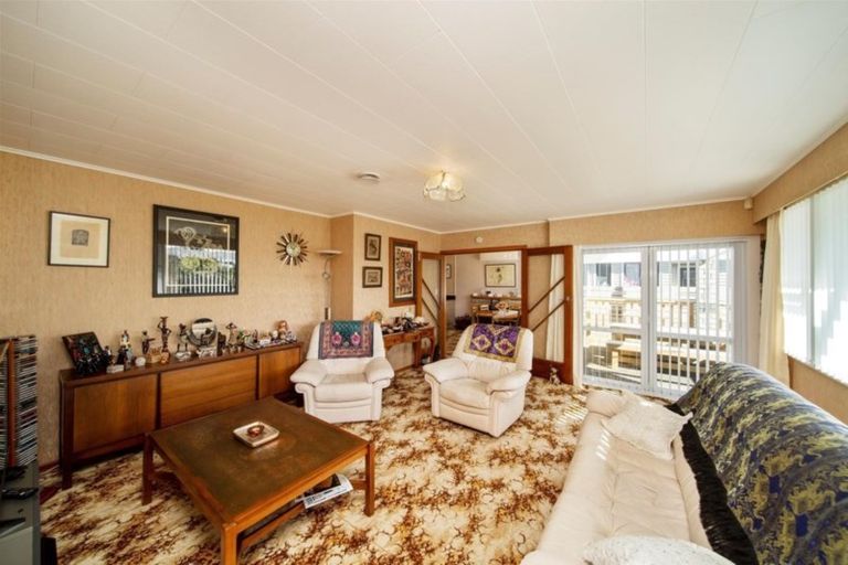 Photo of property in 9 Ropata Street, Hawera, 4610