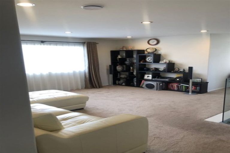 Photo of property in 21b Stamford Crescent, Flat Bush, Auckland, 2019