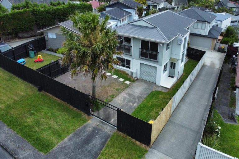 Photo of property in 48 Zita Maria Drive, Massey, Auckland, 0614