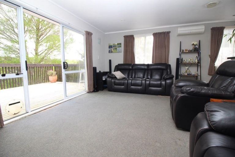 Photo of property in 8 Annison Avenue, Glen Eden, Auckland, 0602