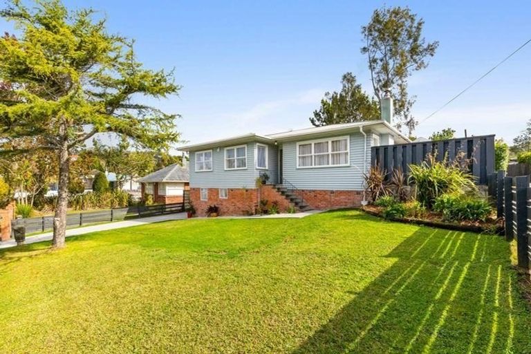 Photo of property in 41 Stottholm Road, Titirangi, Auckland, 0604