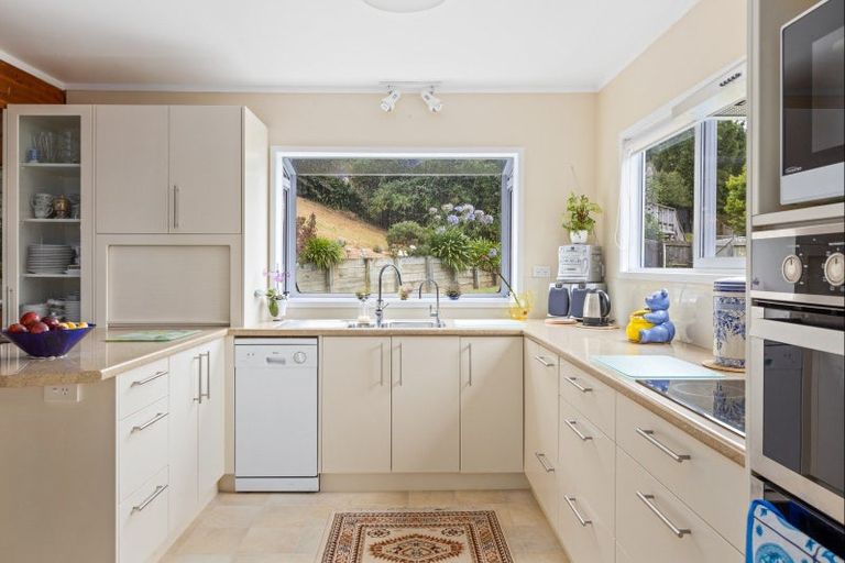 Photo of property in 83 Stillwater Crescent, Stillwater, Silverdale, 0993