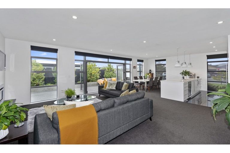 Photo of property in 5 Constance Place, Aidanfield, Christchurch, 8025