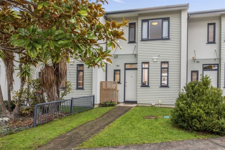 Photo of property in 36/2 Armoy Drive, East Tamaki, Auckland, 2016