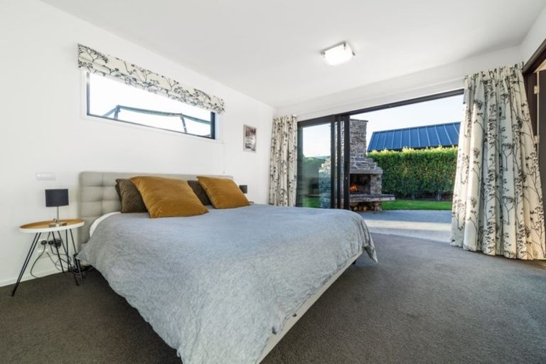 Photo of property in 4 Jacks Point Rise, Jacks Point, Queenstown, 9371