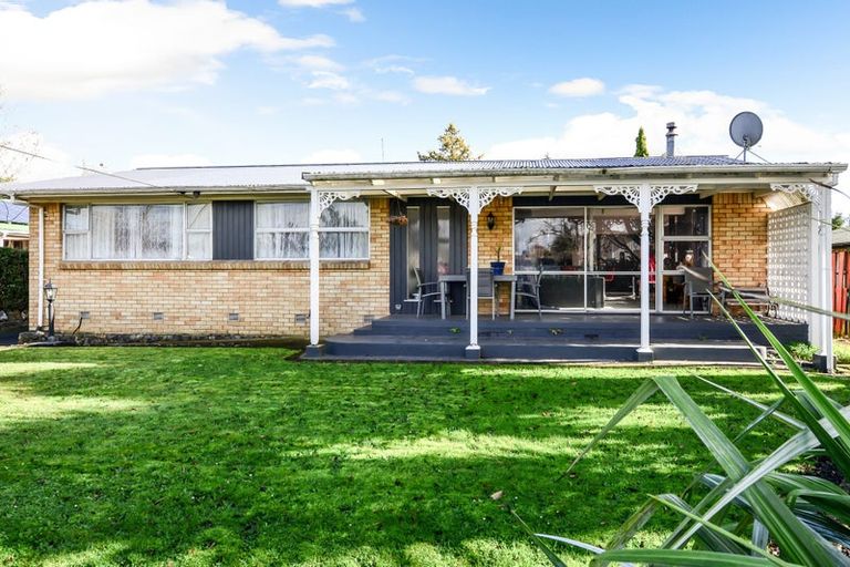 Photo of property in 299 Shakespeare Street, Leamington, Cambridge, 3432