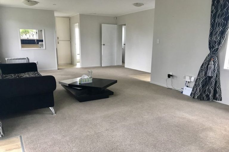 Photo of property in 177a Don Buck Road, Massey, Auckland, 0614