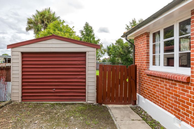 Photo of property in 6 George Street, Waimate, 7924