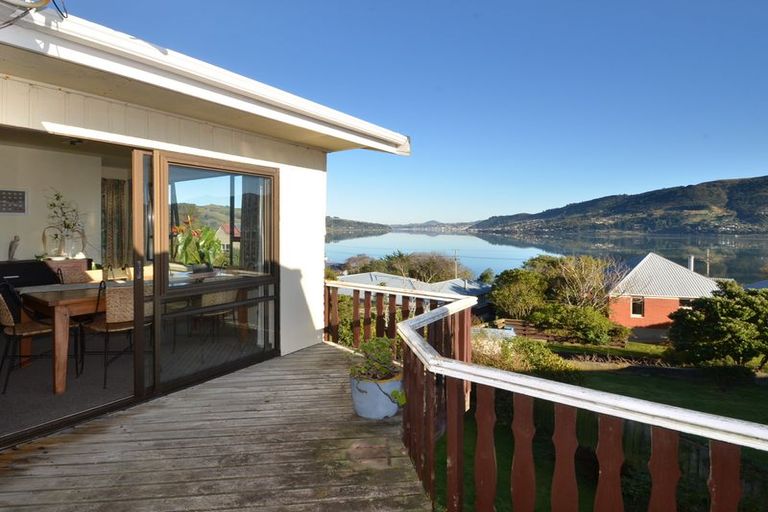 Photo of property in 29 Bayne Terrace, Macandrew Bay, Dunedin, 9014