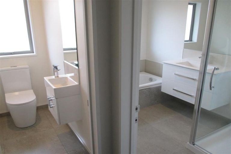 Photo of property in 37 Dunlops Crescent, Bottle Lake, Christchurch, 8083